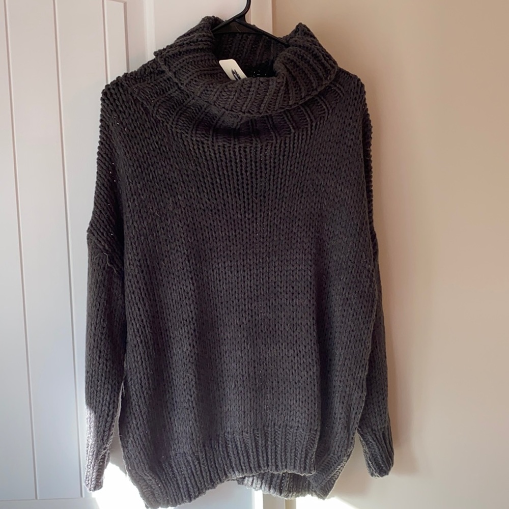NWT chunky knit turtleneck sweater